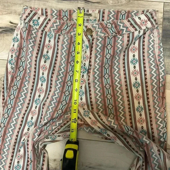 Rock & Roll Cowgirl Denim Ladies Button Bargain Bell Aztec Jeans size 30X32 - Picture 9 of 10